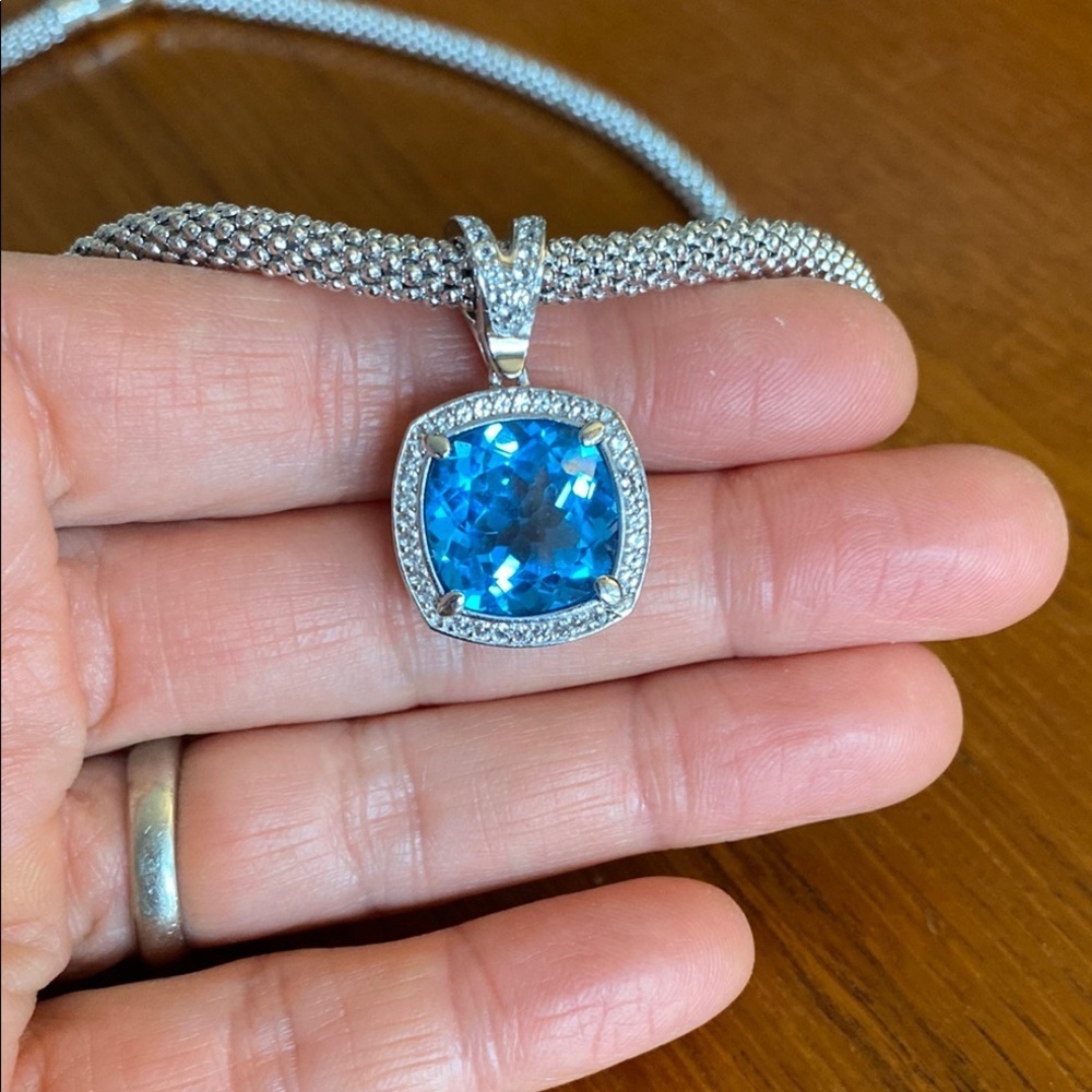Swiss Blue Topaz, Swiss White Topaz and White Italian Silver Pendant Necklace - Picture 2 of 7